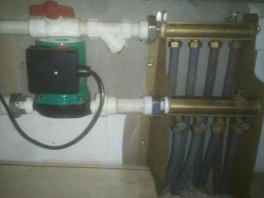 地?zé)嵫h(huán)泵